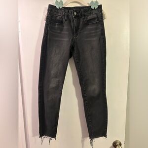 GAP Charcoal Distressed Universal Jegging Mid Rise size 6